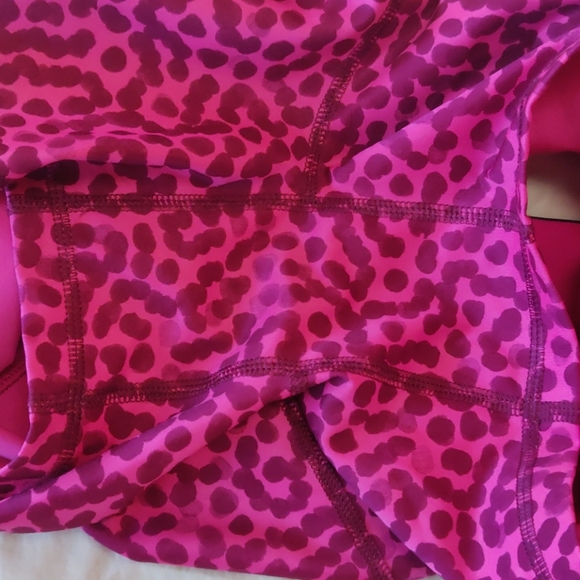 Lululemon shorts - Picture 4 of 6